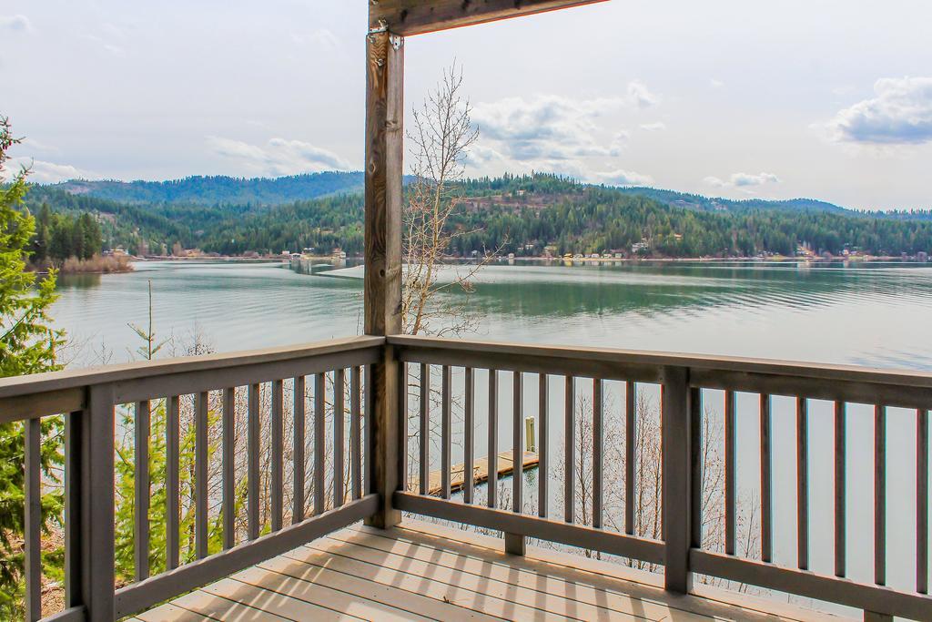 ホテルBeautiful Lake Coeur D'Alene Cabin On The Bay Mica エクステリア 写真